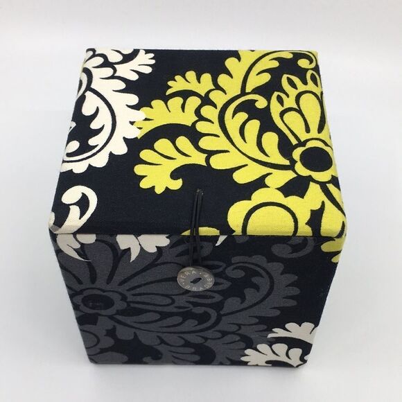Vera Bradley Baroque fabric ornament storage or trinket box - Picture 2 of 11